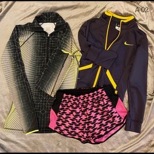 3 piece size small Nike bundle!!